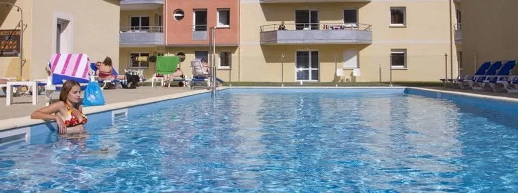Piscine extérieure chauffée
